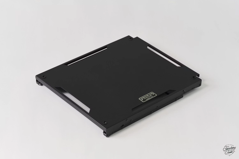 地域仕事/Territory Task 渡鴉邊桌 RAVEN SIDE TABLE