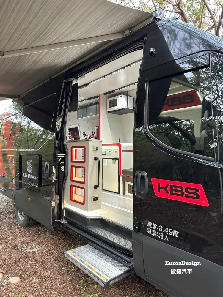 行動餐車 車體打造 IVECO零件 小型車體設計 車體改裝 IVECO露營車改裝 車廂設計改裝 海力士露營車
