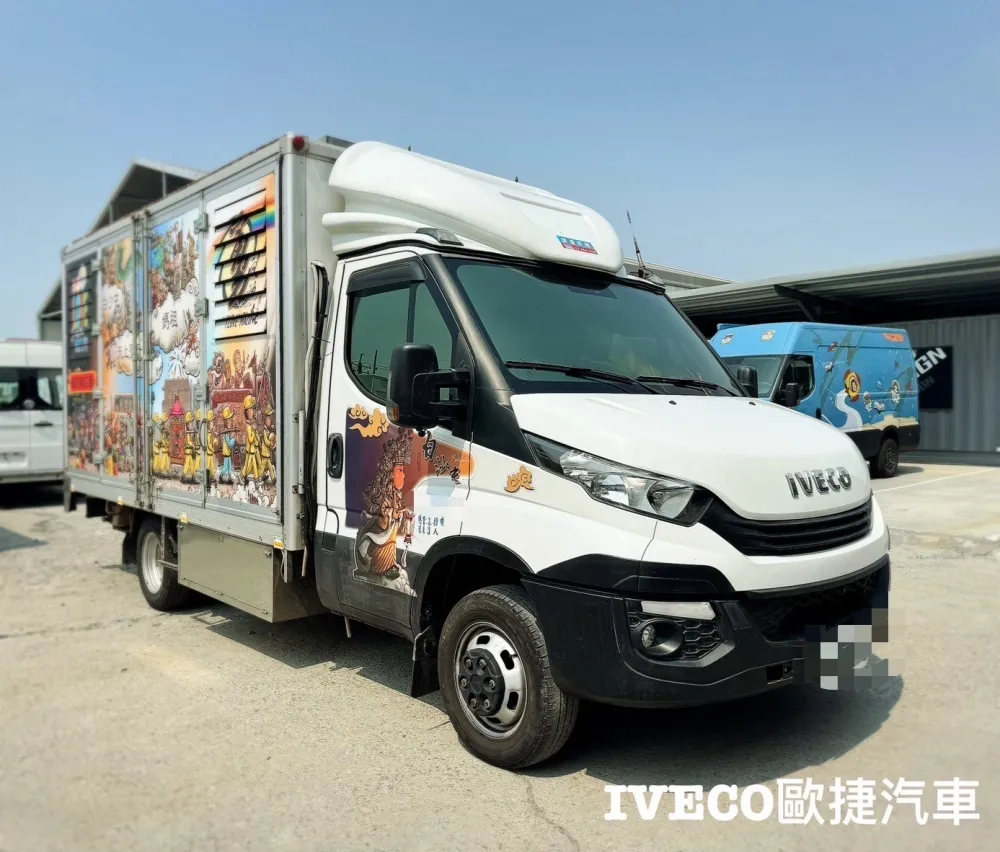拱天宮白沙屯媽祖頭旗車