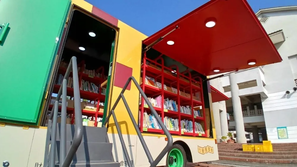 台中立圖書館葫蘆墩分館-行動圖書車|政府標案實績