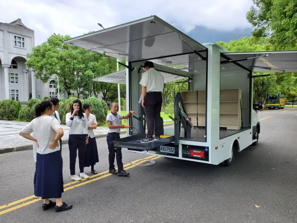 慈濟科大-行動書車|政府標案實績