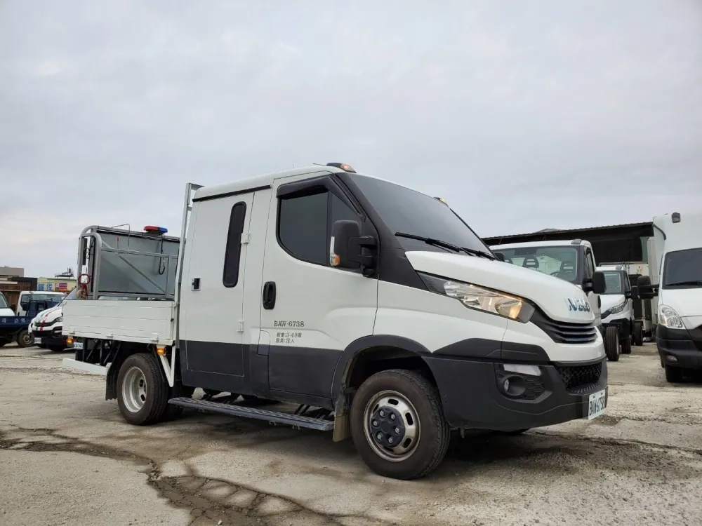 雙廂工程車