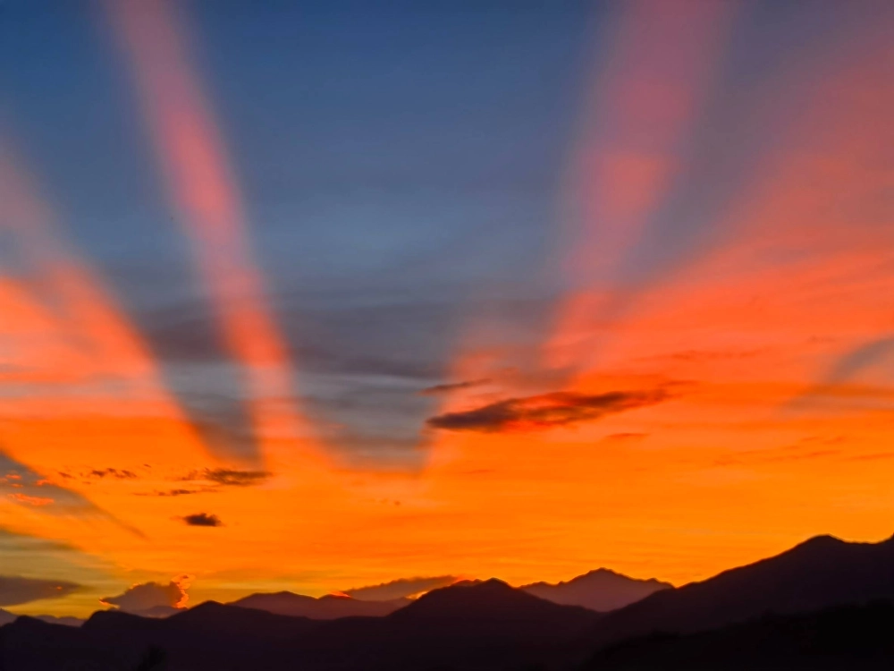 日出與夕陽