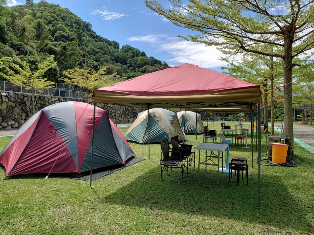 全家餐.客廳在前